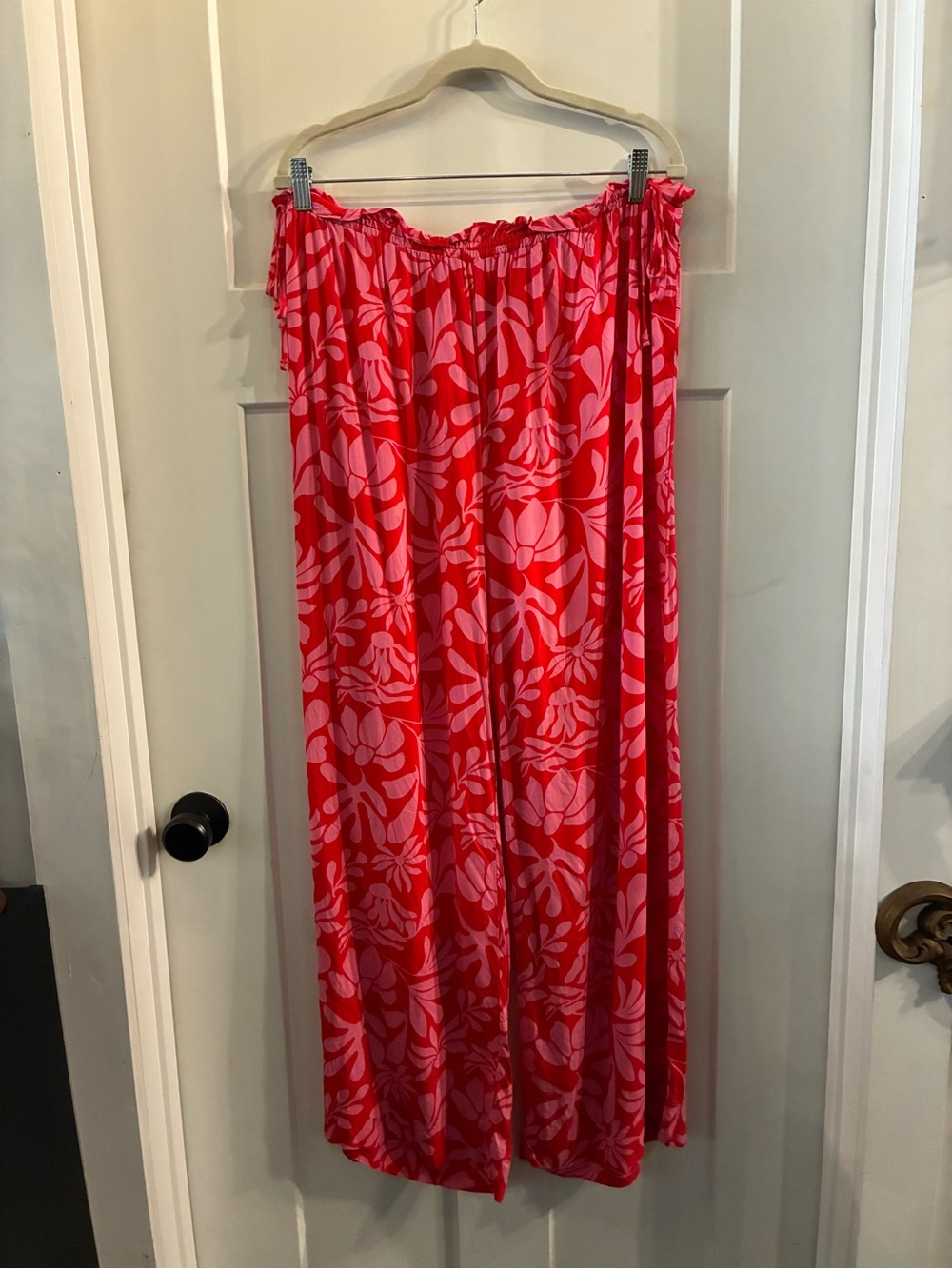 Shade & Shore Red and Pink Floral Pants